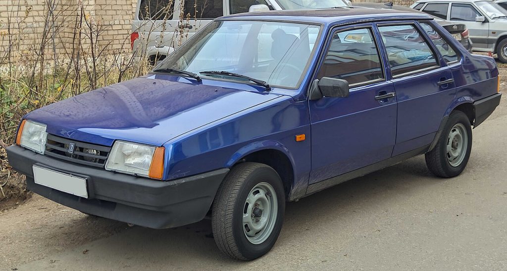 ВАЗ-21099 — внешний вид автомобиля