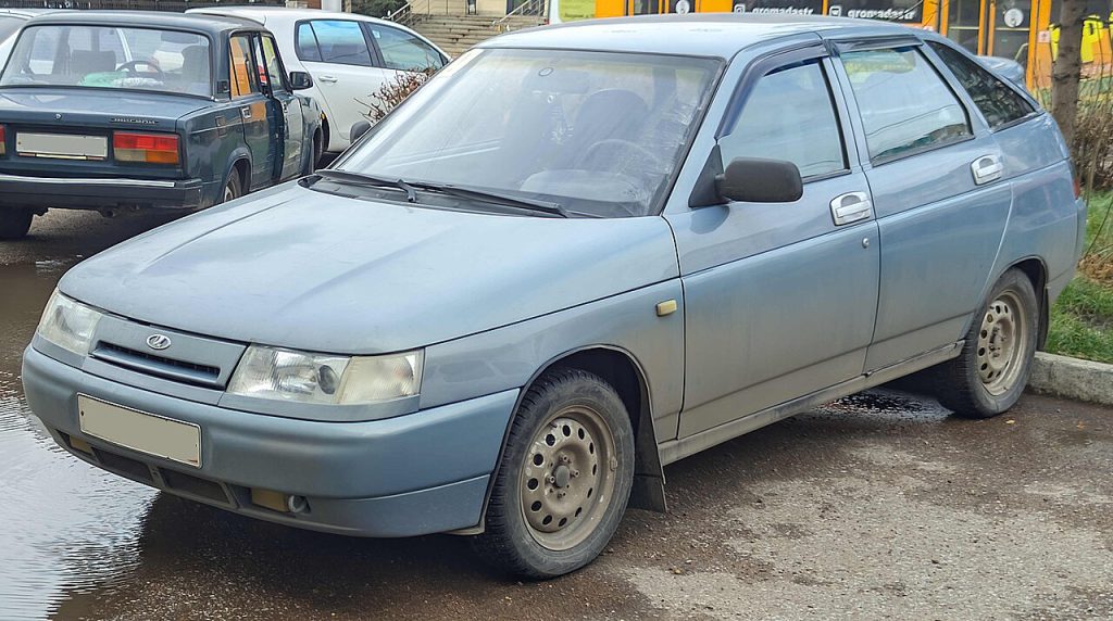 ВАЗ-2112 — внешний вид автомобиля