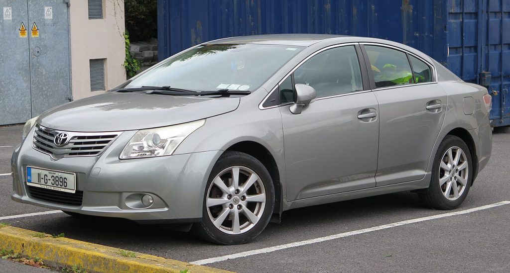 Toyota Avensis — внешний вид